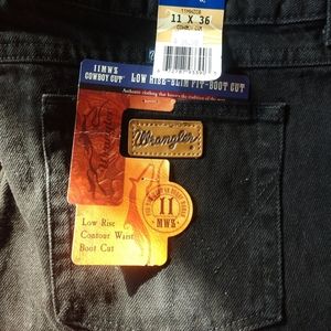 Women's  black wranglers